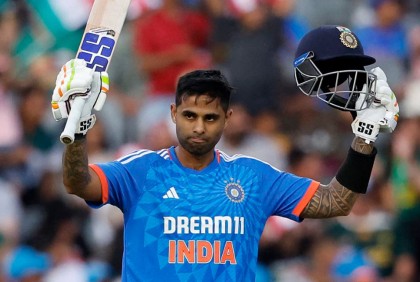 টানা দ্বিতীয়বার টি-টোয়েন্টির বর্ষসেরা ভারতের সূর্যকুমার