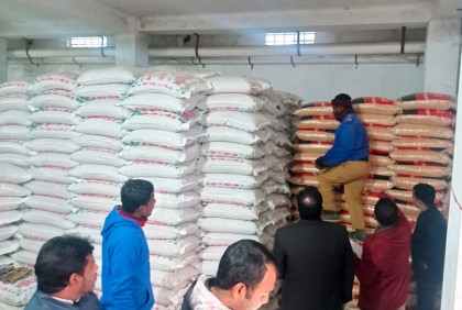 এক গুদামেই মিলল ১ লাখ ২৮ হাজার টন খাদ্যপণ্যের অবৈধ মজুত