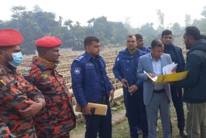 গাইবান্ধায় দুই ইটভাটায় লাখ টাকা জরিমানা