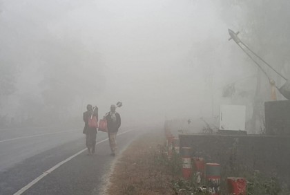 পঞ্চগড়ে তীব্র শীতে বিপর্যস্ত জনজীবন