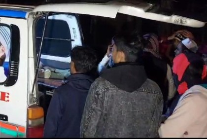প্রাইভেটকার নিয়ন্ত্রণ হারিয়ে মাছের বাজারে, নিহত ২ ব্যবসায়ী 

