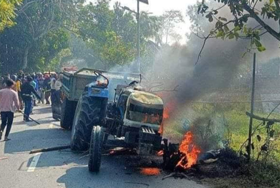 কালকিনিতে মাহিন্দ্রের ধাক্কায় নিহত ১, প্রতিবাদে সড়ক অবরোধ