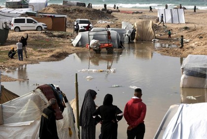 ভারী বর্ষণে চরম দুর্দশায় গাজাবাসী