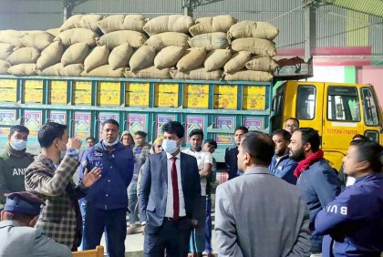 বগুড়ায় অবৈধভাবে ধান-চাল মজুদ, চার প্রতিষ্ঠানকে জরিমানা