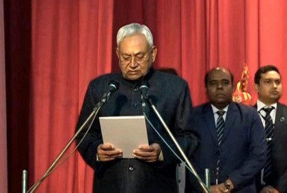 ‘ইন্ডিয়া’ ছেড়ে এনডিএ জোটে নীতিশ, নবমবারের মতো হলেন মুখ্যমন্ত্রী