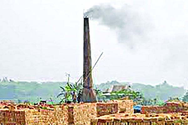 পরিবেশ অধিদফতরের নির্দেশনা না মেনেই ইটভাটা