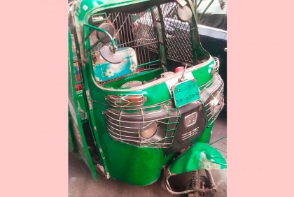 হাতিরঝিলে অটোরিকশার চাকা ফেটে নিয়ন্ত্রণ হারিয়ে চালক নিহত

