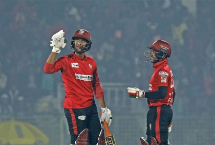 মাহমুদুল্লাহর ঝড়ো ফিফটিতে সিলেটকে বড় লক্ষ্য দিল বরিশাল