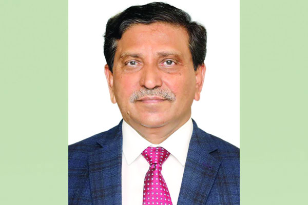 সমাজ দেশ পরিবার নিয়ে এখন কারও ভাবনা নেই : হানিফ