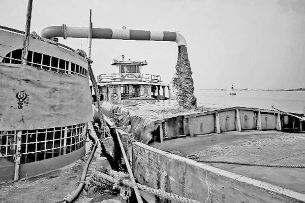 দুই বছর পর ড্রেজিং শুরু