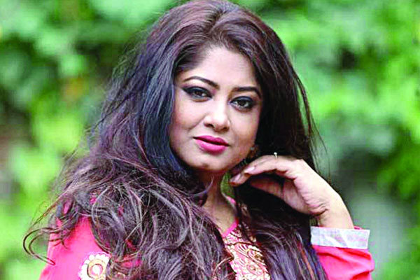 মৌসুমীর ‘অর্ধাঙ্গিনী’