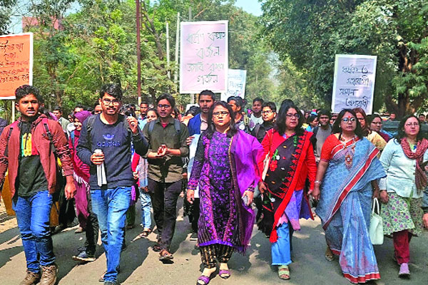 উত্তাল জাহাঙ্গীরনগর ক্যাম্পাস