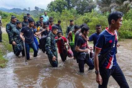 মালয়েশিয়ায় আশ্রয়কেন্দ্র থেকে পালিয়ে গ্রেফতার ৪১ রোহিঙ্গা