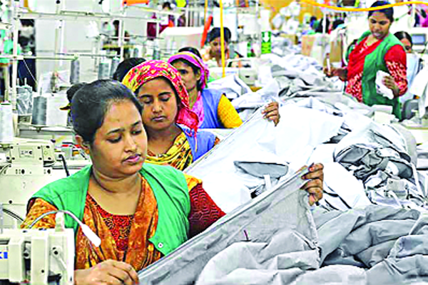 পোশাক রপ্তানির প্রবৃদ্ধি ধরে রাখা চ্যালেঞ্জ