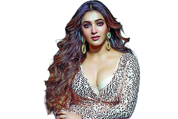 ঢাকায় কৌশানী