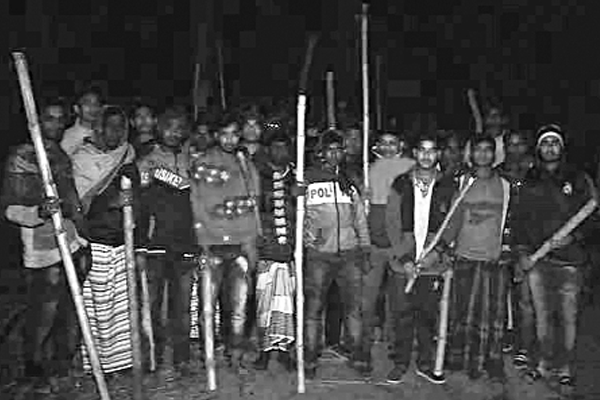 গরু চুরি আতঙ্কে রাত জেগে পাহারা