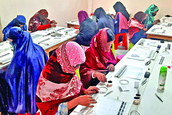  চোখের কৃত্রিম পাপড়ি রপ্তানির ভবিষ্যৎ উজ্জ্বল