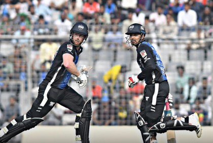 রংপুরের রানের পাহাড়ে চাপা পড়ল চট্টগ্রাম