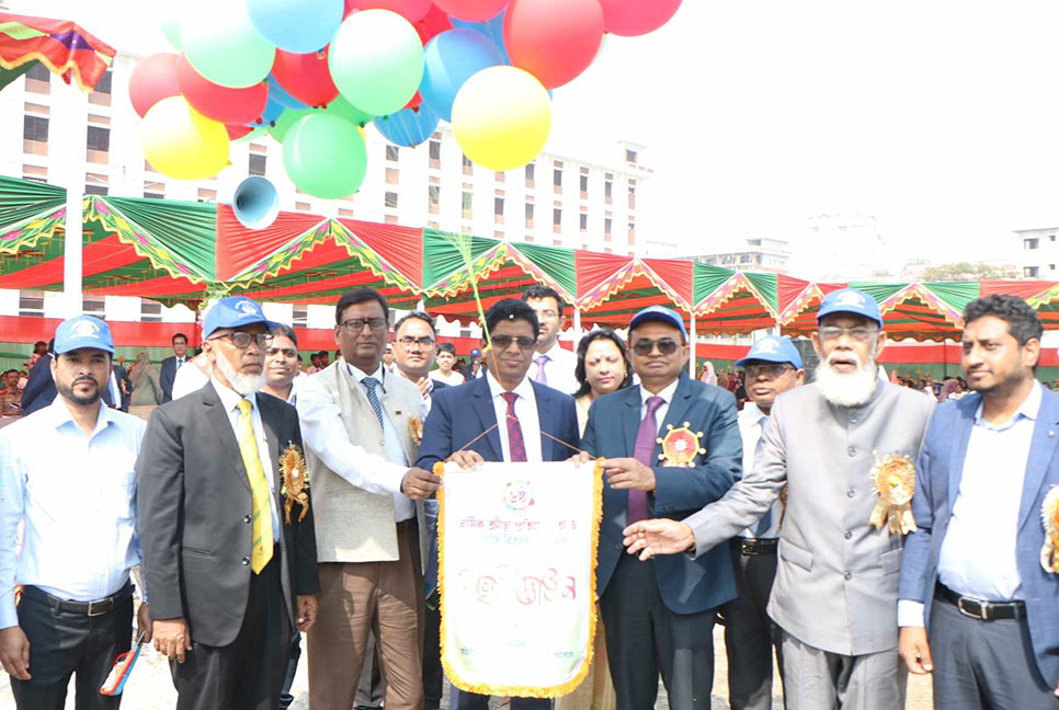 
বরিশাল কালেক্টরেট স্কুলে বার্ষিক
ক্রীড়া প্রতিযোগিতার পুরস্কার বিতরণী অনুষ্ঠিত