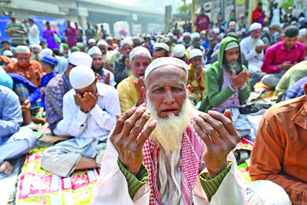 আমিন আমিন ধ্বনিতে মুখর তুরাগতীর