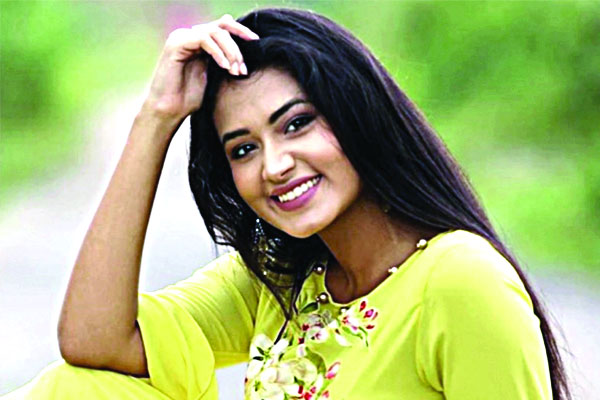 ইরানে পুরস্কৃত ফারিণ