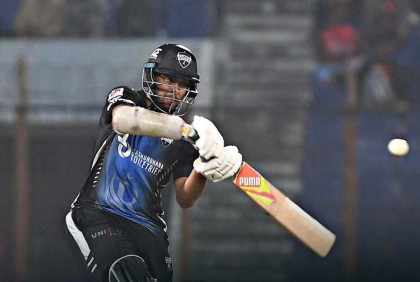 সাকিব ঝড়ে রংপুরের রান পাহাড়