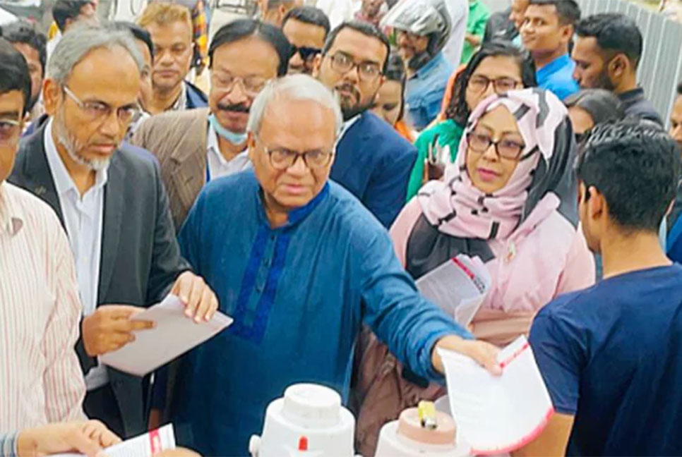 একতরফা নির্বাচনের পর দেশ আজ চরম অন্ধকারে নিপতিত: রিজভী