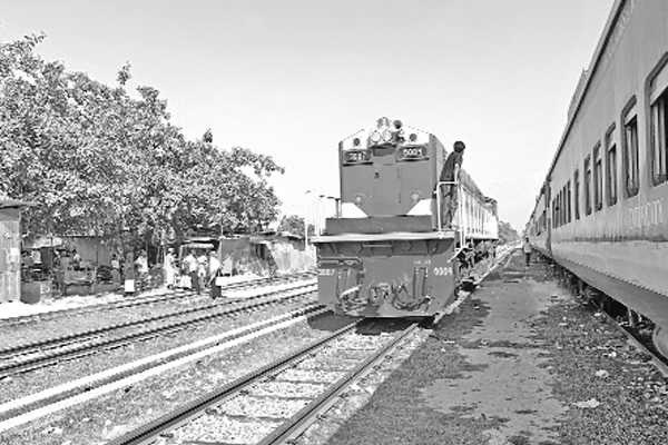 বুড়িমারী এক্সপ্রেস চালু ধোঁয়াশায়
