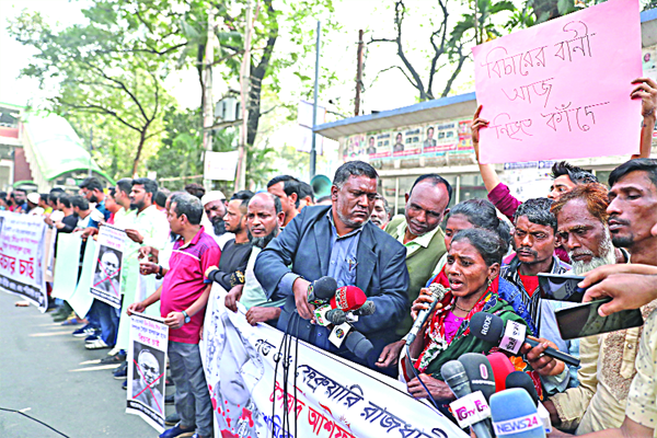 ডেইলি স্টারের নির্বাহী সম্পাদক স্ত্রীসহ চার দিনের রিমান্ডে
