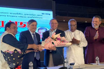 আওয়ামী লীগে যোগ দিলেন খালেদা জিয়ার সাবেক উপদেষ্টা