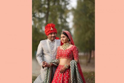 সমুদ্রসৈকতে স্পর্শিয়ার বিয়ে