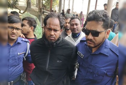 ট্রলার মালিককে খুন করে লুট করা মাছ বিক্রি করতে এসে আটক