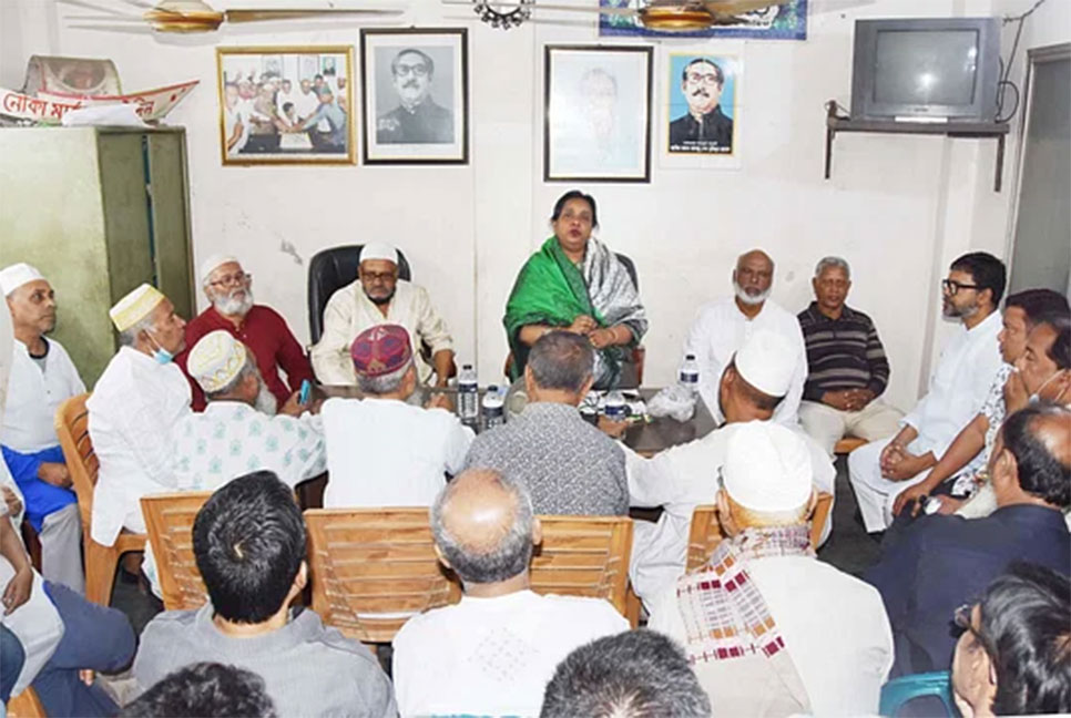 নারায়ণগঞ্জ মহানগর আওয়ামী লীগ সভাপতিকে অবাঞ্ছিত ঘোষণা মেয়র আইভীর