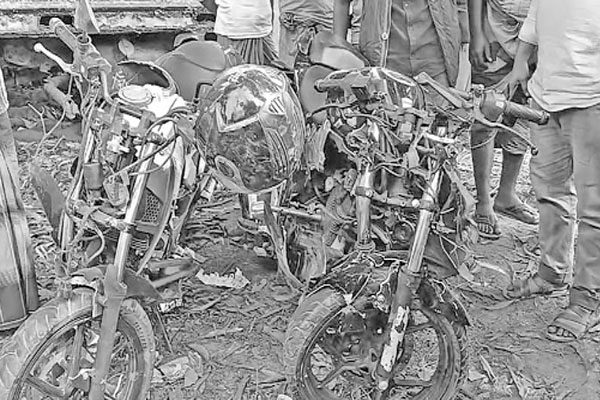 টাঙ্গাইলে সড়ক দুর্ঘটনায় মা-ছেলেসহ নিহত ৪