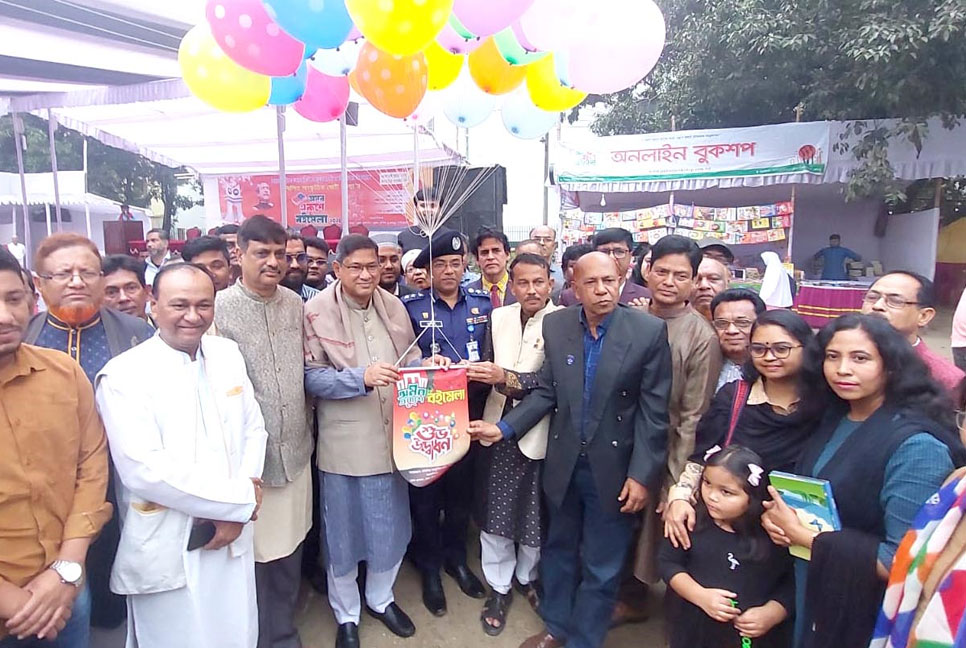 বগুড়ায় ৩৯টি স্টল নিয়ে 
শুরু একুশে বই মেলা
