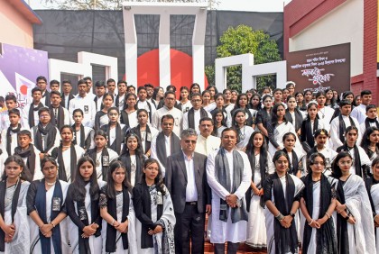 বগুড়ায় শতকণ্ঠে একুশের গান ও কবিতা 