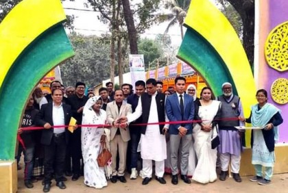 চিরিরবন্দরে অমর একুশে বইমেলা ও স্বেচ্ছায় রক্তদান কর্মসূচি 