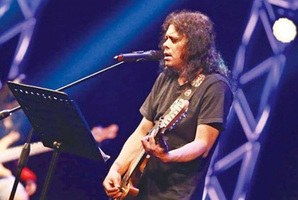 চার বছর পর কলকাতার মঞ্চে গাইবেন জেমস
