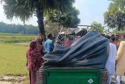 নেত্রকোনায় বরযাত্রীবাহী মাইক্রোবাস-সিএনজি মুখোমুখি সংঘর্ষে আহত ৫