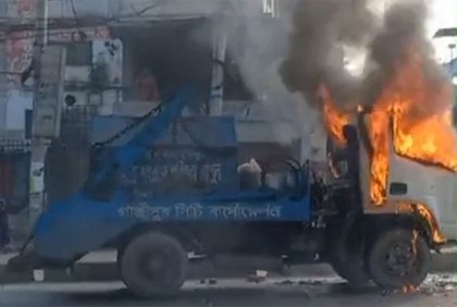 গাড়িচাপায় পোশাক শ্রমিক নিহত, মহাসড়ক অবরোধ-ভাঙচুর