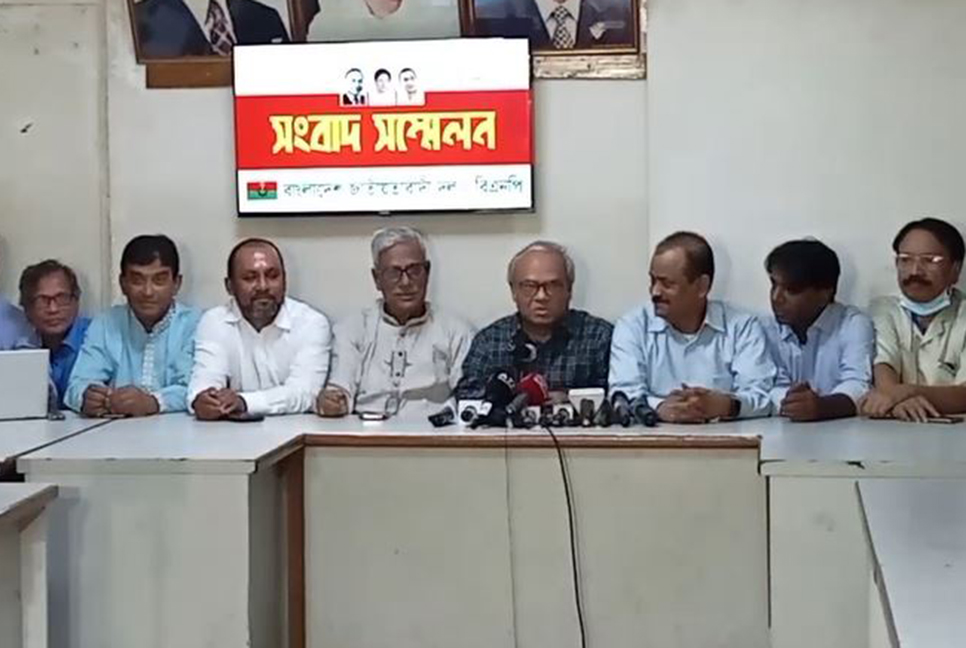 ‘নিজেরা কিছু না করে শুধু বিরোধী দলের উপর দোষ চাপাতে ব্যস্ত সরকার’

