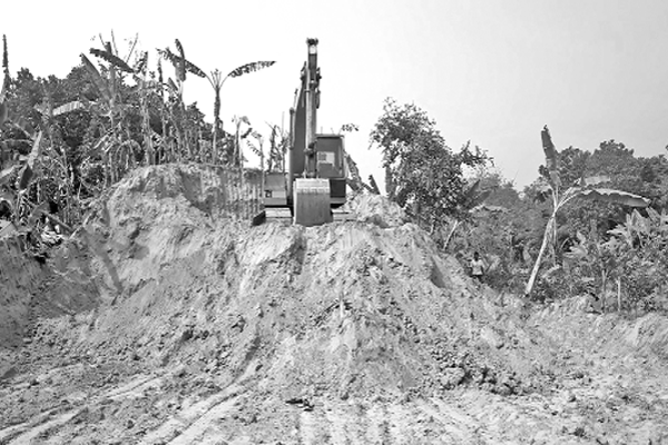 নদী খননের মাটি অবাধে বিক্রি