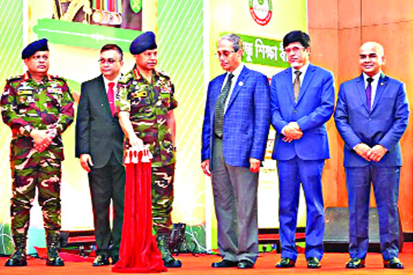 আস্থা লাইফ ইন্স্যুরেন্সের ‘বঙ্গবন্ধু শিক্ষা বিমা’ উদ্বোধন সেনাপ্রধানের