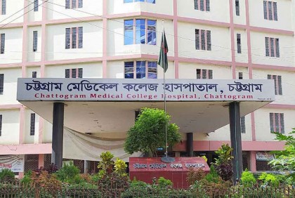 ভাসানচনে অগ্নিকাণ্ডের ঘটনায় আরও এক শিশুর মৃত্যু