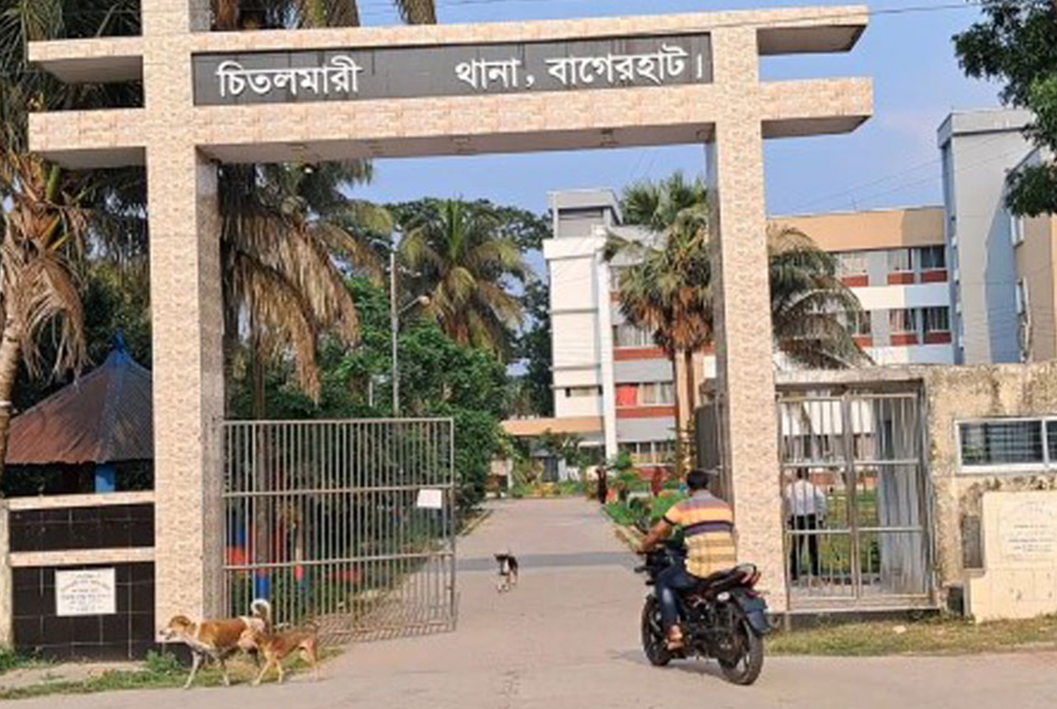 ‘ইউটিউব’ দেখে খতনার পর রক্ত থামাতে না পেরে শ্বাসরোধ করে শিশুকে হত্যা!