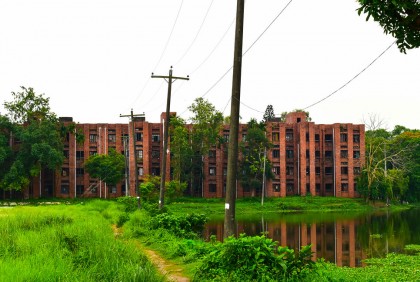 অছাত্রদের কাছে আমি নিরুপায়: জাবি প্রাধ্যক্ষ