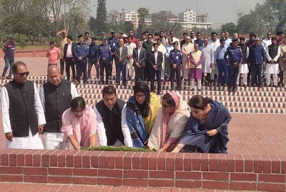 জাতীয় স্মৃতিসৌধে নবনিযুক্ত ৭ প্রতিমন্ত্রীর শ্রদ্ধা

