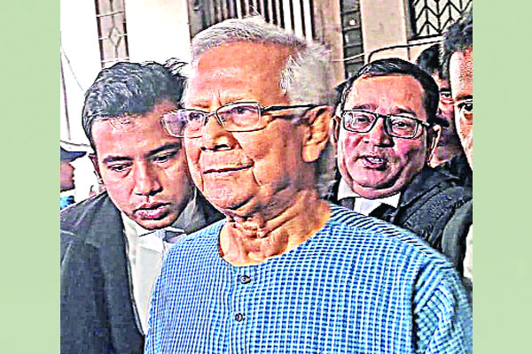 আত্মসমর্পণ করে জামিন