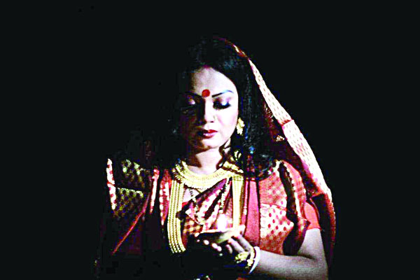 বড় পর্দায় হৈমন্তীর ইতিকথা
