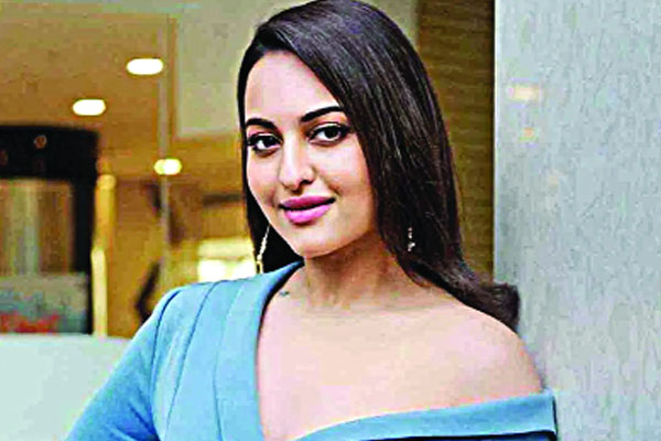 মন ভরে গেল সোনাক্ষীর